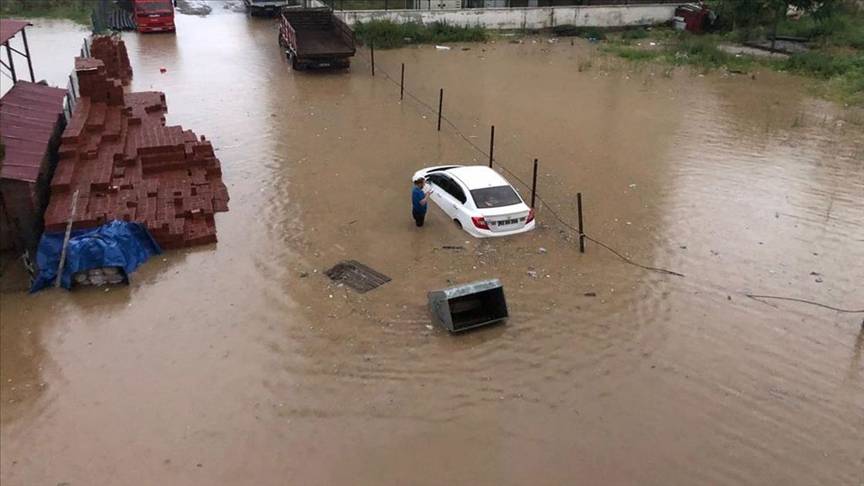 Meteoroloji uyardı: Rize’de sağanaklar sürüyor! İşte 5 günlük hava tahmini 3